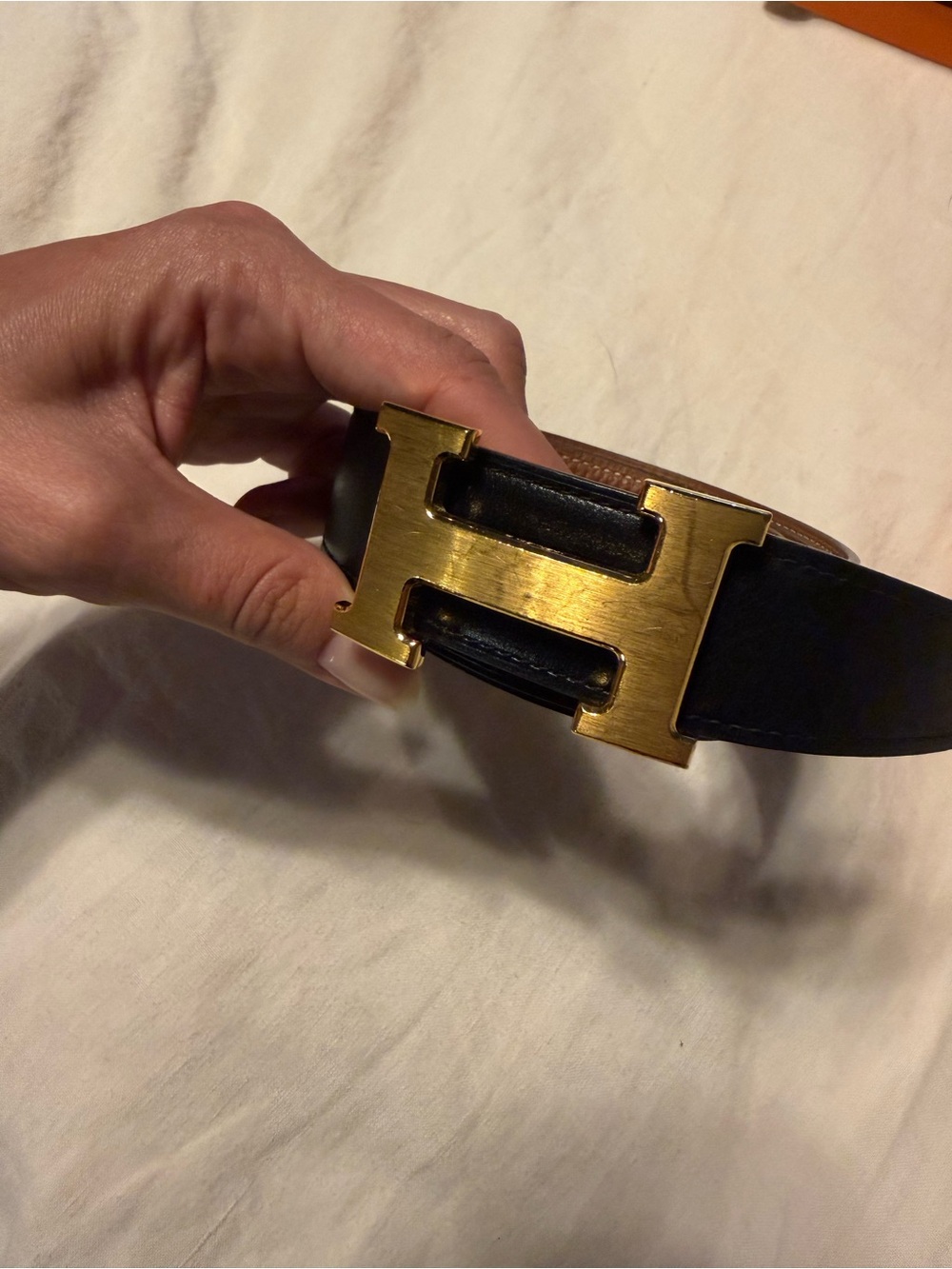 Hermes Reversible Black/Brown 32mm Leather H Belt with Gold H Buckle - Picture 4 of 11
